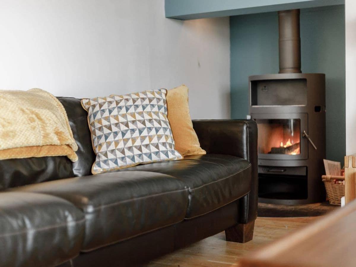 Cotswolds Lakehouse, With Hot Tub & Spa Access, Lower Mill Estate Somerford Keynes Kültér fotó